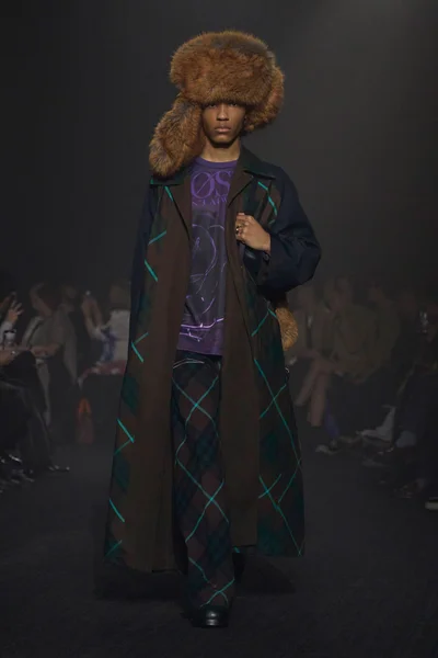 Look 4
